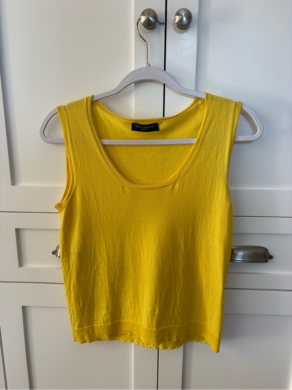 Piazza sempione yellow tank